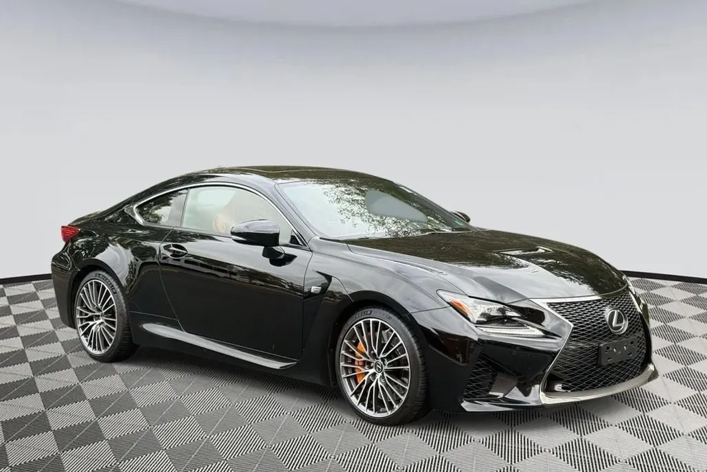 2016 Lexus RC F photo 1