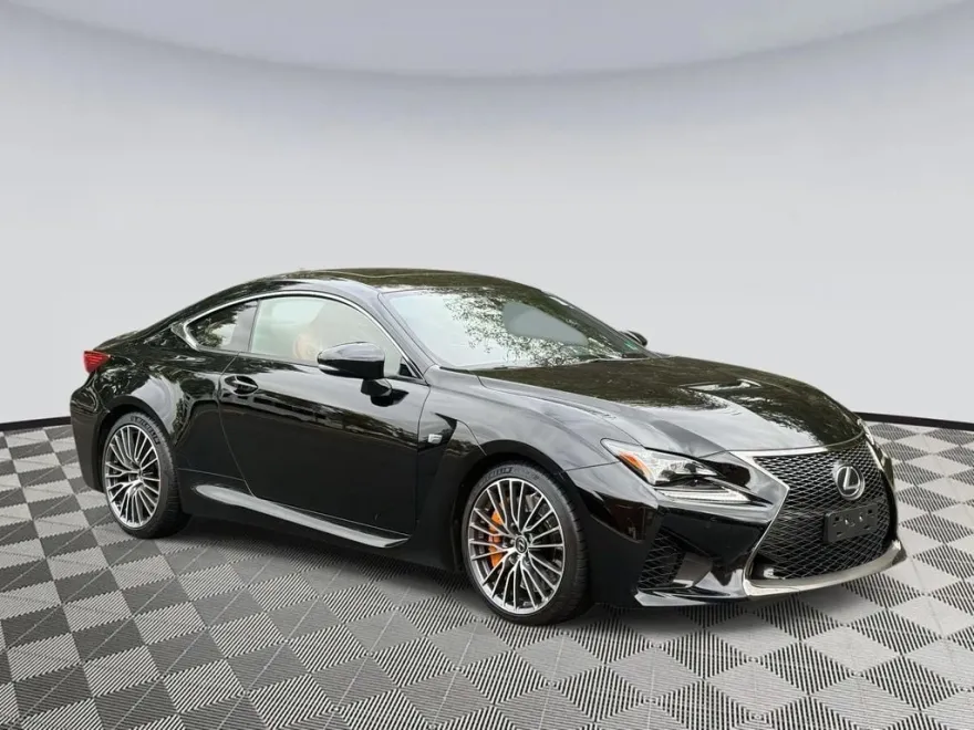 2016 Lexus RC F photo 1