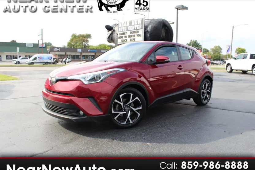 2018 Toyota C-HR XLE Premium photo 1