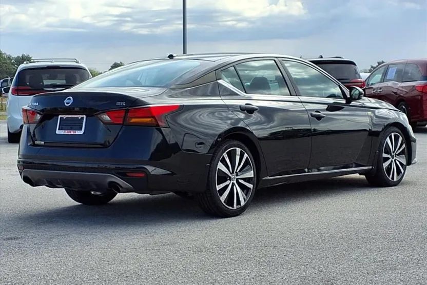 2019 Nissan Altima 2.5 SR photo 1