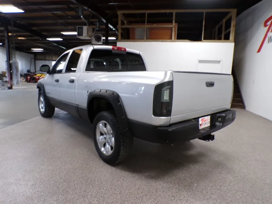 2005 Dodge Ram SLT photo 1