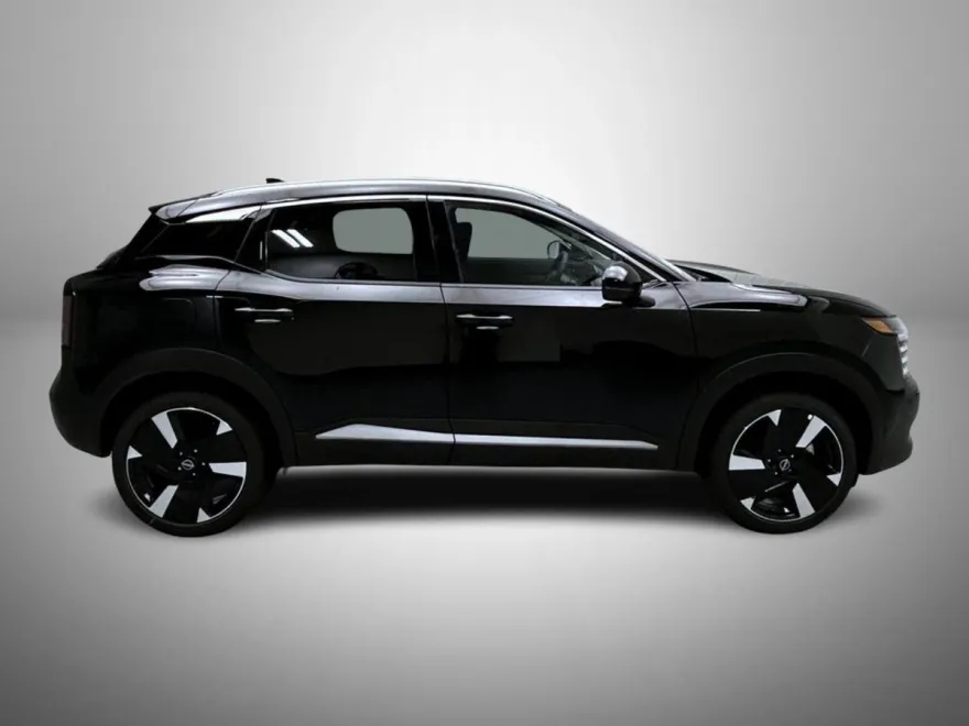 2025 Nissan Kicks SR photo 1