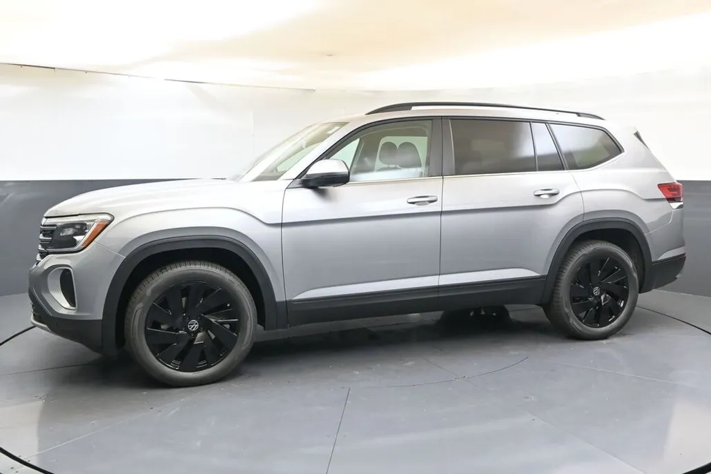 2026 Volkswagen Atlas SE Technology photo 1