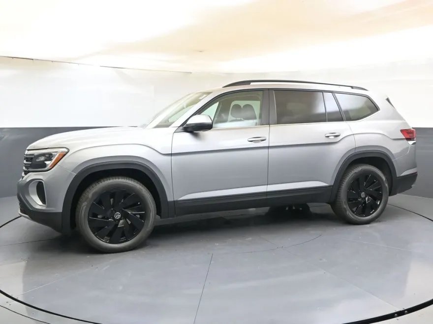 2026 Volkswagen Atlas SE Technology photo 1
