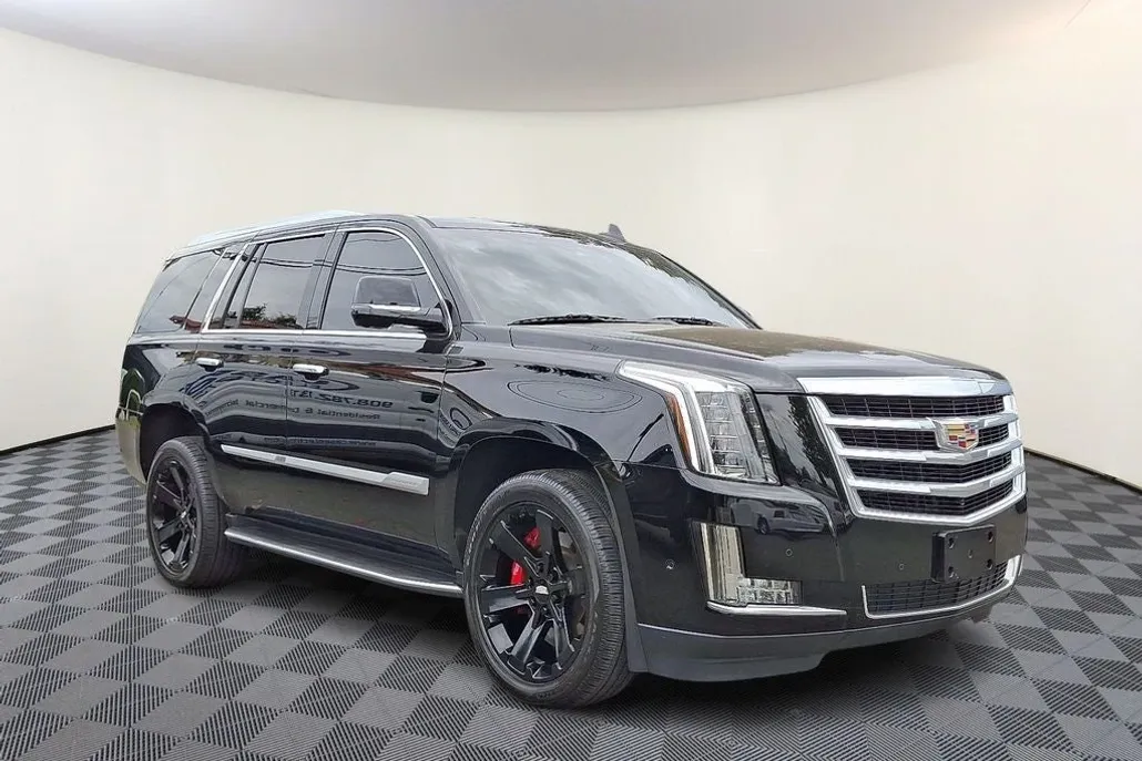 2019 Cadillac Escalade Luxury photo 1