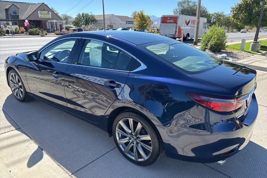2018 Mazda Mazda6 Touring photo 1