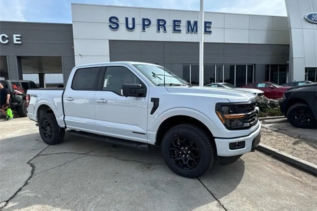 2025 Ford F-150 XLT photo 1