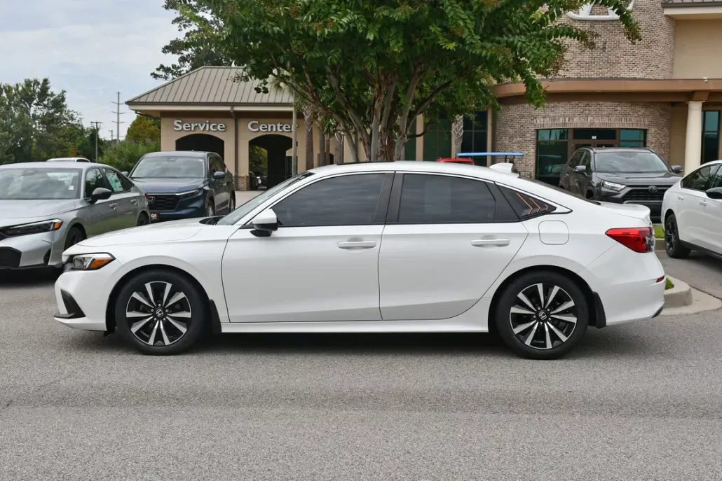 2022 Honda Civic EX photo 1