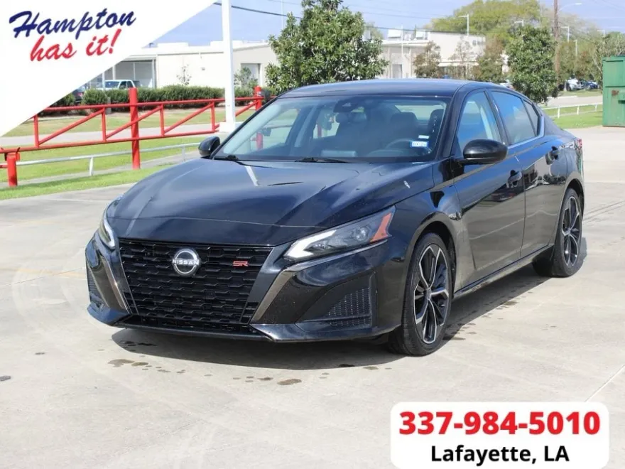 2023 Nissan Altima 2.5 SR photo 1