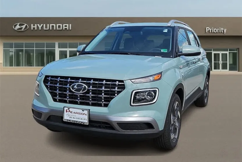 2025 Hyundai Venue Limited photo 1