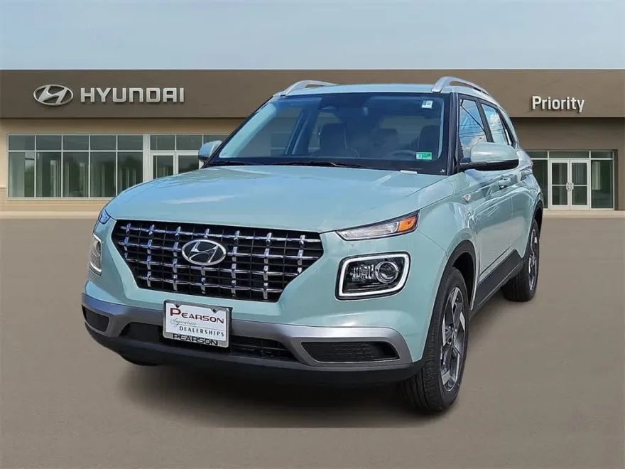 2025 Hyundai Venue Limited photo 1