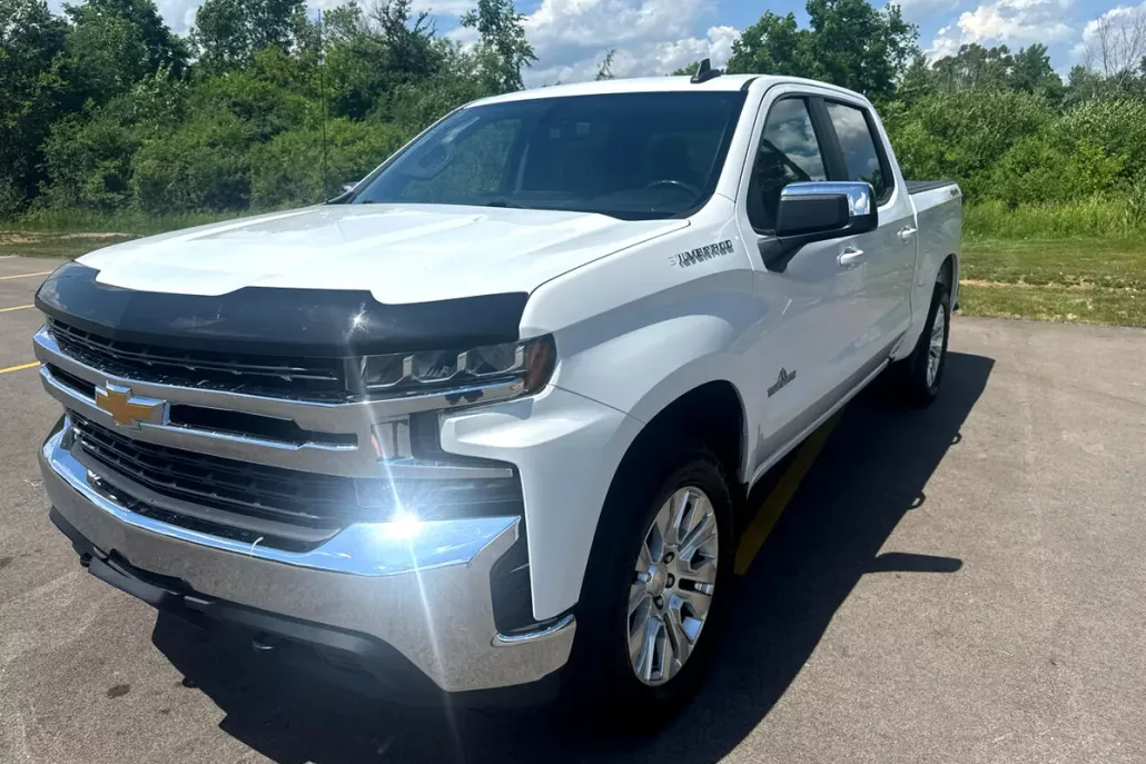 2019 Chevrolet Silverado 1500 LT photo 1