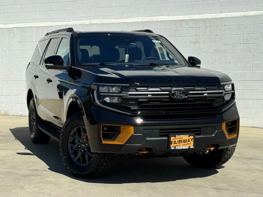 2025 Ford Expedition photo 1