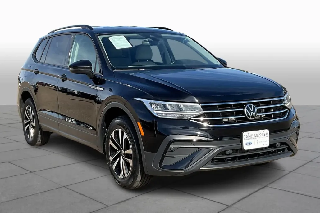 2023 Volkswagen Tiguan S photo 1