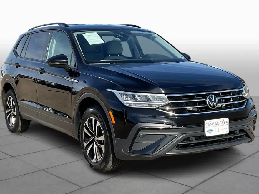 2023 Volkswagen Tiguan S photo 1