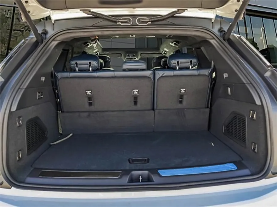 2025 Cadillac Escalade IQ Sport photo 1