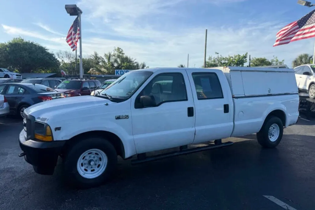 2001 Ford F-350 XL photo 1