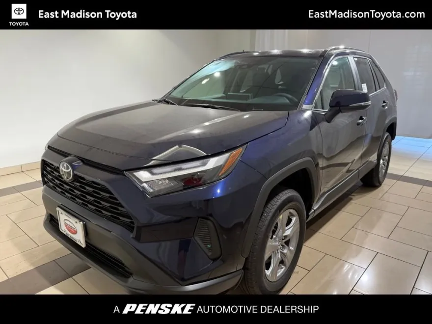 2025 Toyota RAV4 XLE photo 1