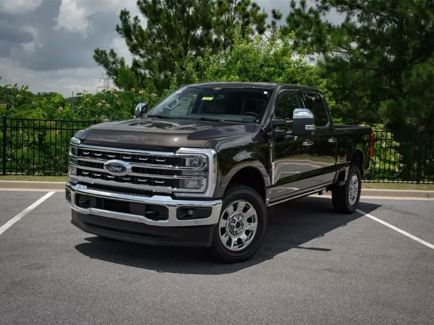 2025 Ford F-250 Lariat photo 1