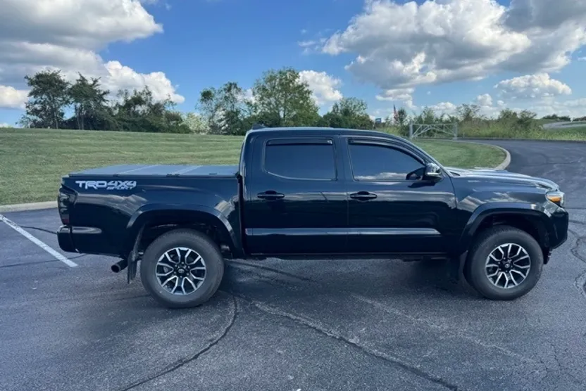 2021 Toyota Tacoma TRD Sport 4x4 Double Cab photo 1