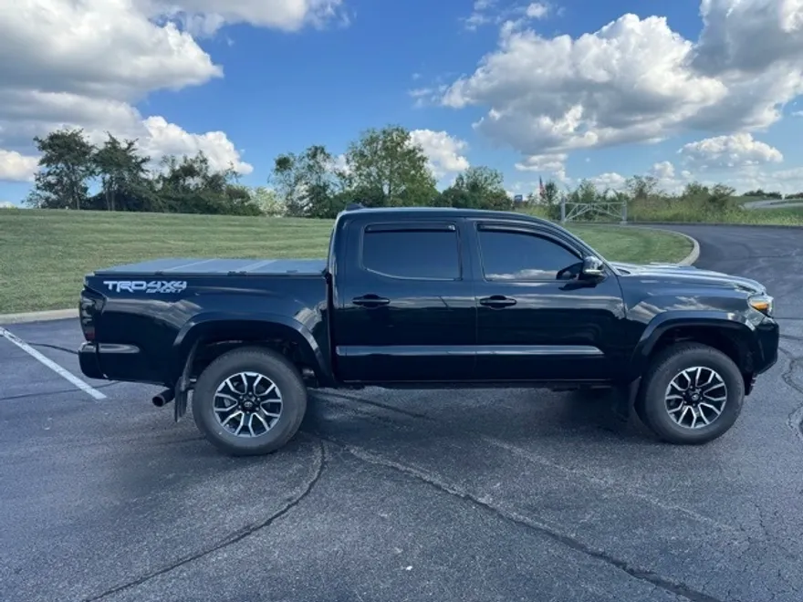 2021 Toyota Tacoma TRD Sport 4x4 Double Cab photo 1