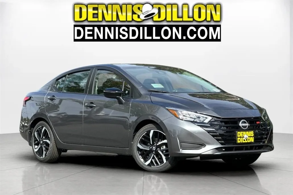 2025 Nissan Versa 1.6 SR photo 1