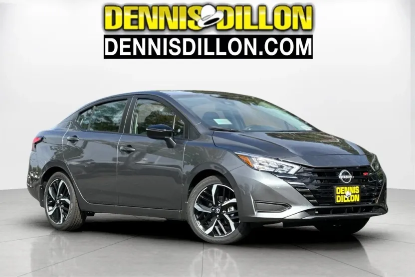 2025 Nissan Versa 1.6 SR photo 1