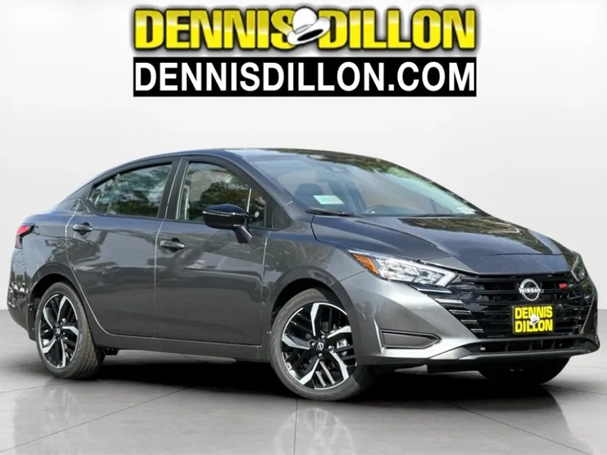 2025 Nissan Versa 1.6 SR photo 1