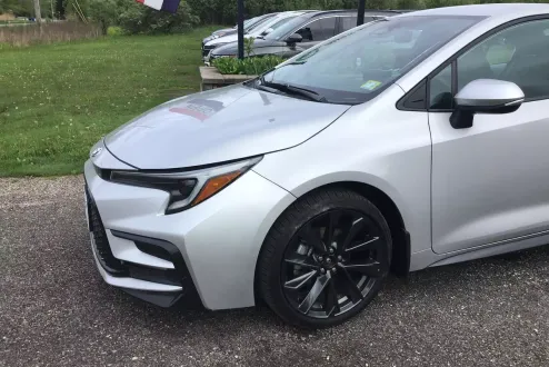 2024 Toyota Corolla SE photo 2