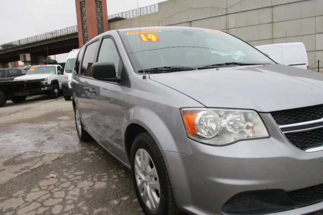 2019 Dodge Grand Caravan SE photo 1
