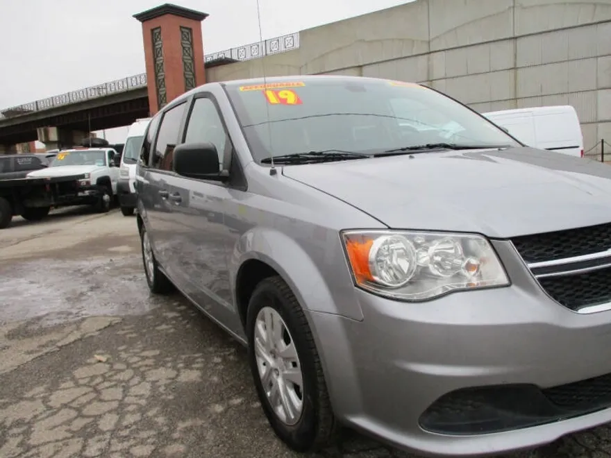 2019 Dodge Grand Caravan SE photo 1
