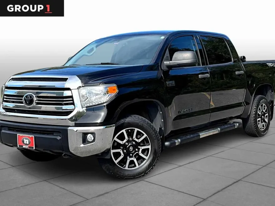 2017 Toyota Tundra SR5 photo 1