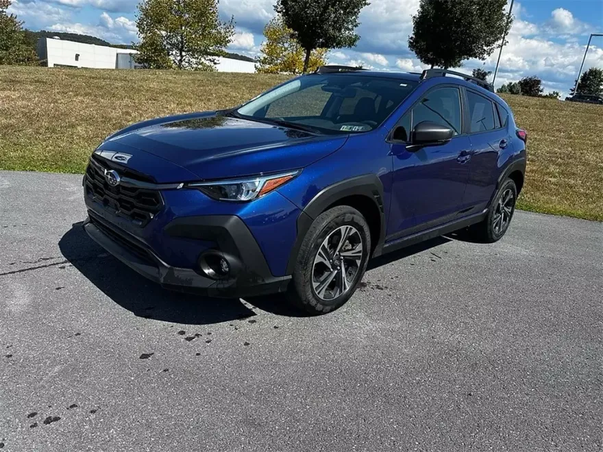 2024 Subaru Crosstrek Premium photo 1