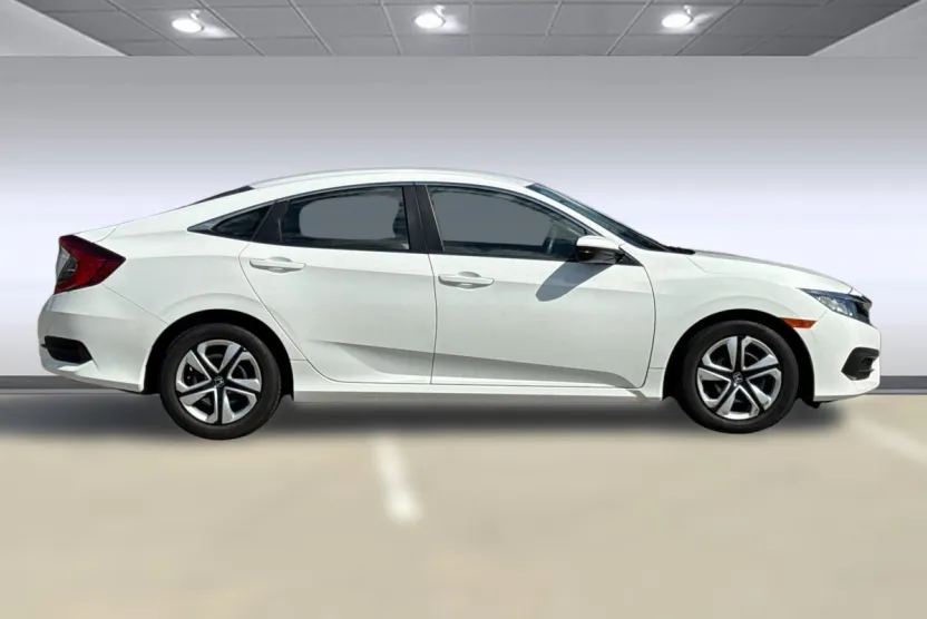 2018 Honda Civic LX photo 1
