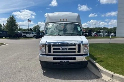 2025 Ford E-350 photo 2