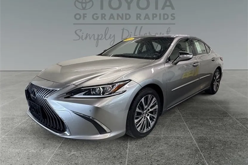 2019 Lexus ES 350 photo 1