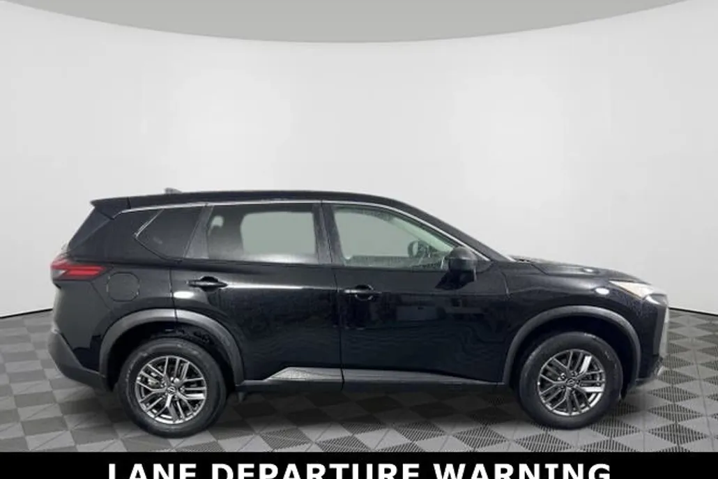 2023 Nissan Rogue S photo 1