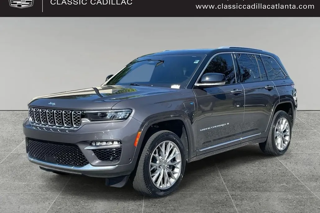 2022 Jeep Cherokee 4xe Summit photo 1