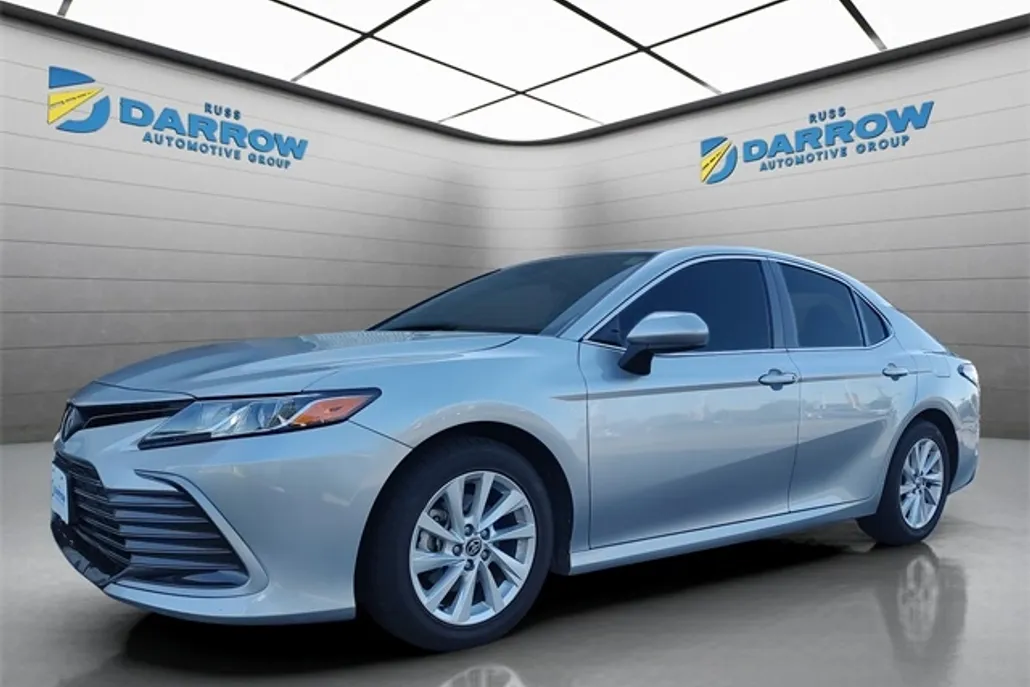 2024 Toyota Camry LE photo 1