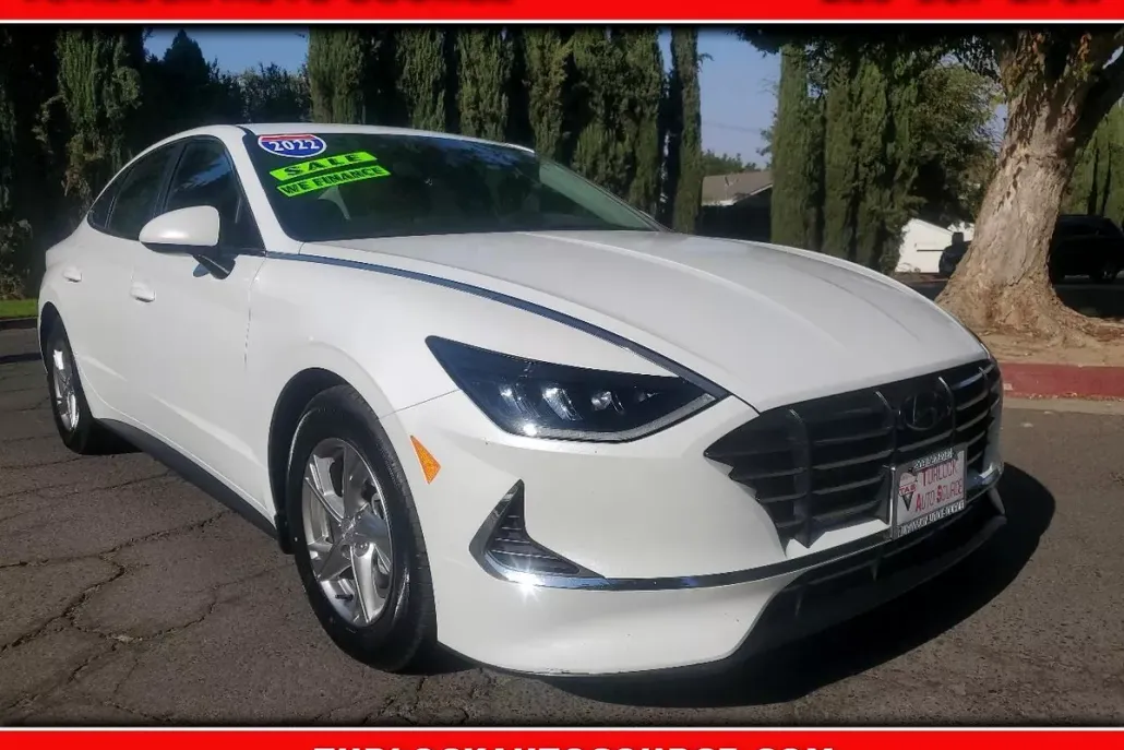 2022 Hyundai Sonata SE photo 1
