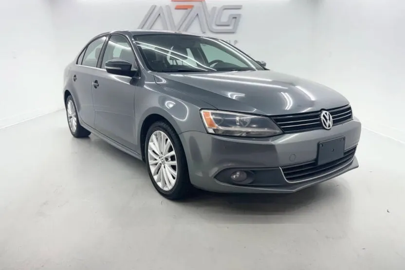 2013 Volkswagen Jetta Highline photo 1