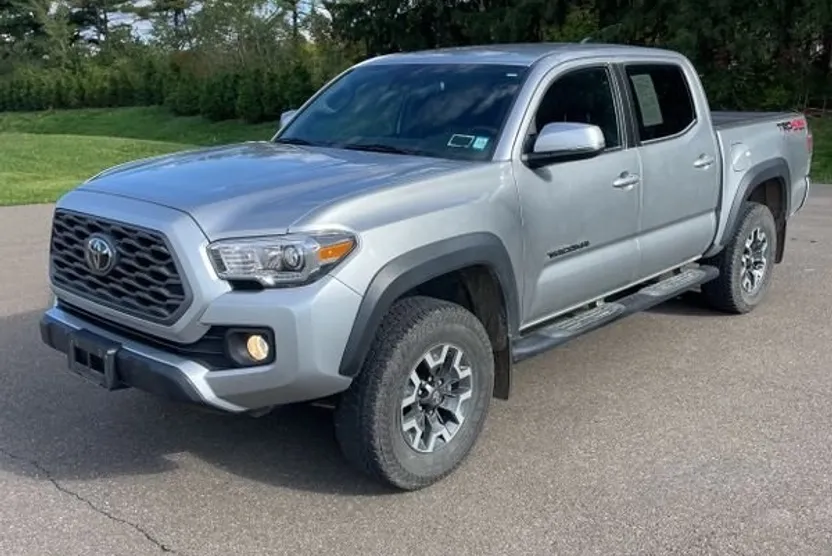 2023 Toyota Tacoma TRD Off-Road photo 1