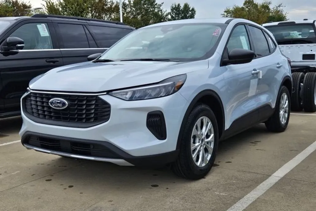 2026 Ford Escape Active photo 1