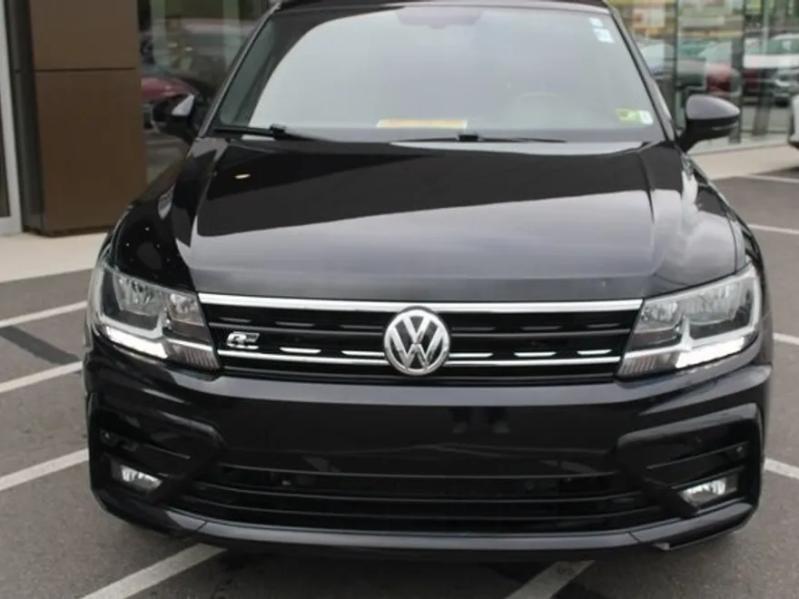 2020 Volkswagen Tiguan SE R-Line Black photo 1