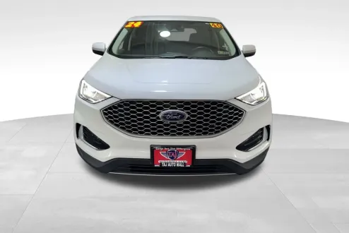 2024 Ford Edge SEL photo 2