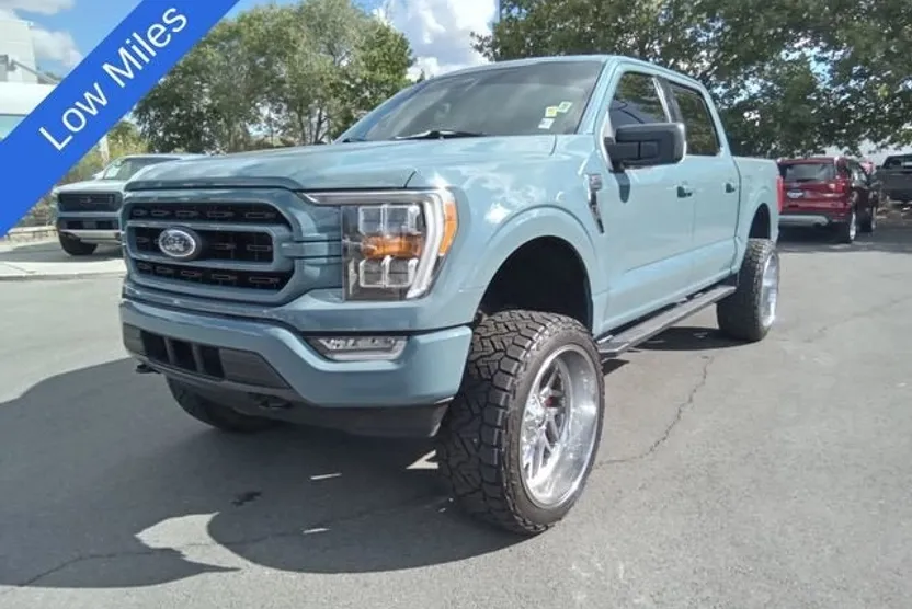 2023 Ford F-150 XLT photo 1