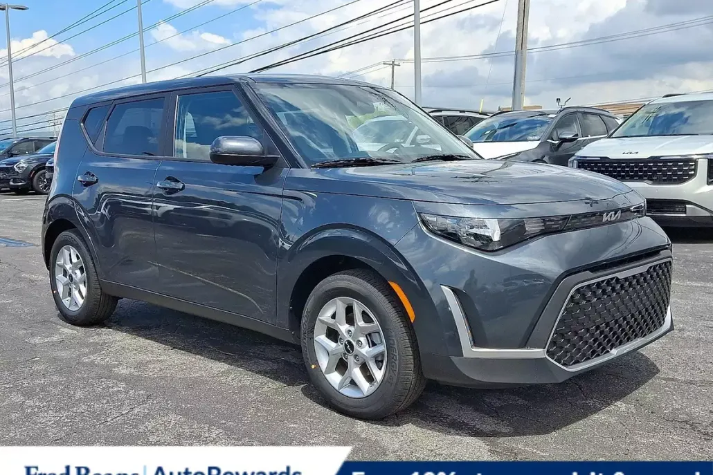 2025 Kia Soul S photo 1