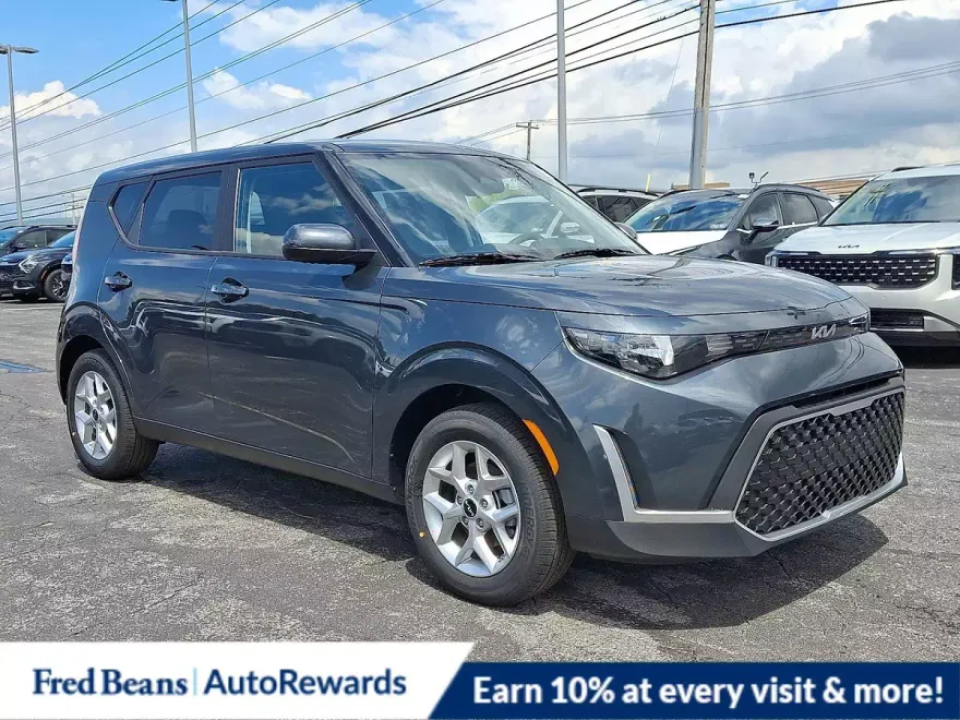 2025 Kia Soul S photo 1