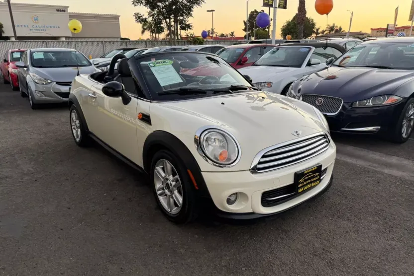 2013 Mini Cooper Roadster photo 1