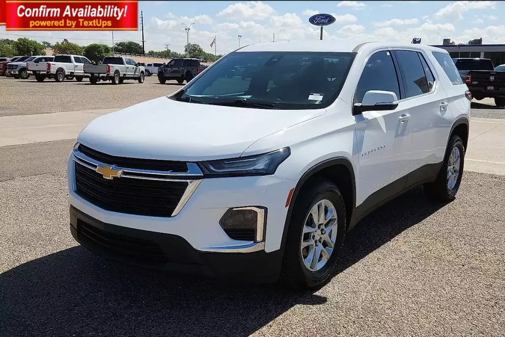 2023 Chevrolet Traverse 1LS photo 1
